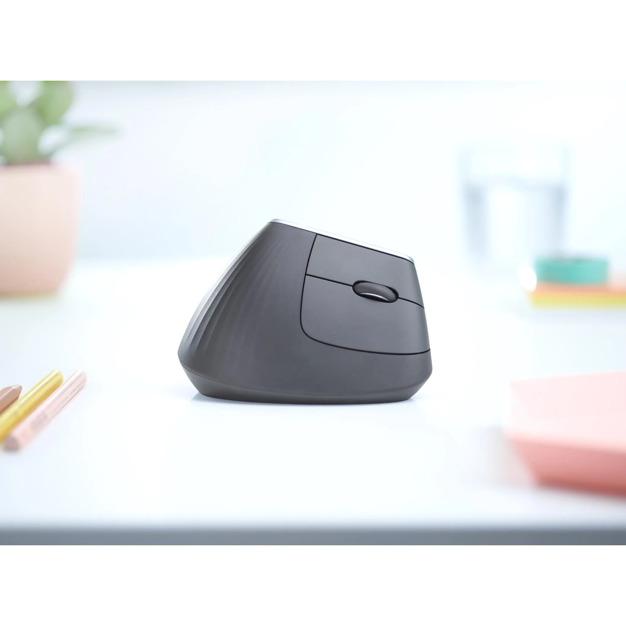 Logitech MX Vertical Advanced Ergonomic Mouse - Image 6