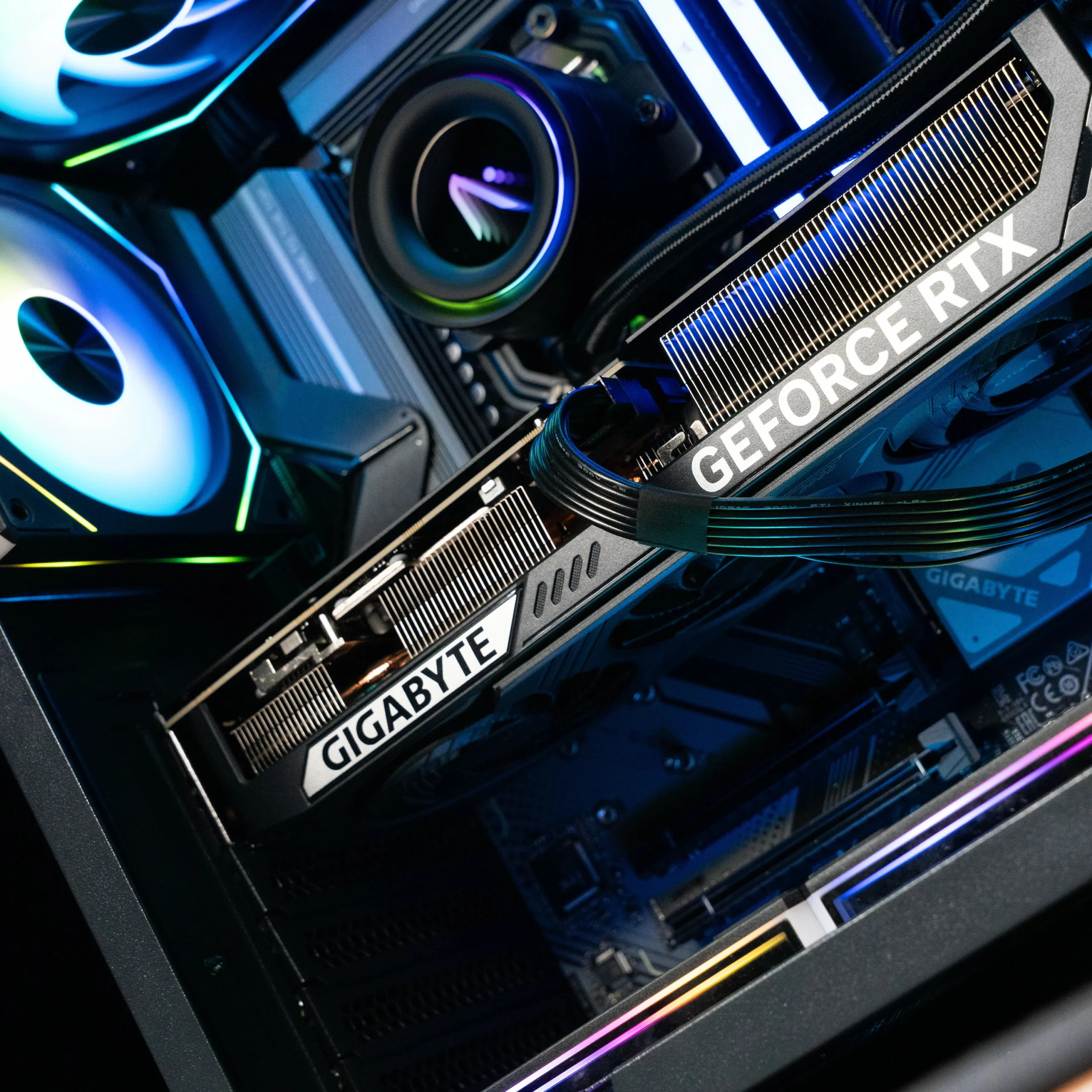 Aftershock Nimbus | RTX 5070 OC 12GB | Ryzen 5 7500F | Desktop Gaming PC - Image 4